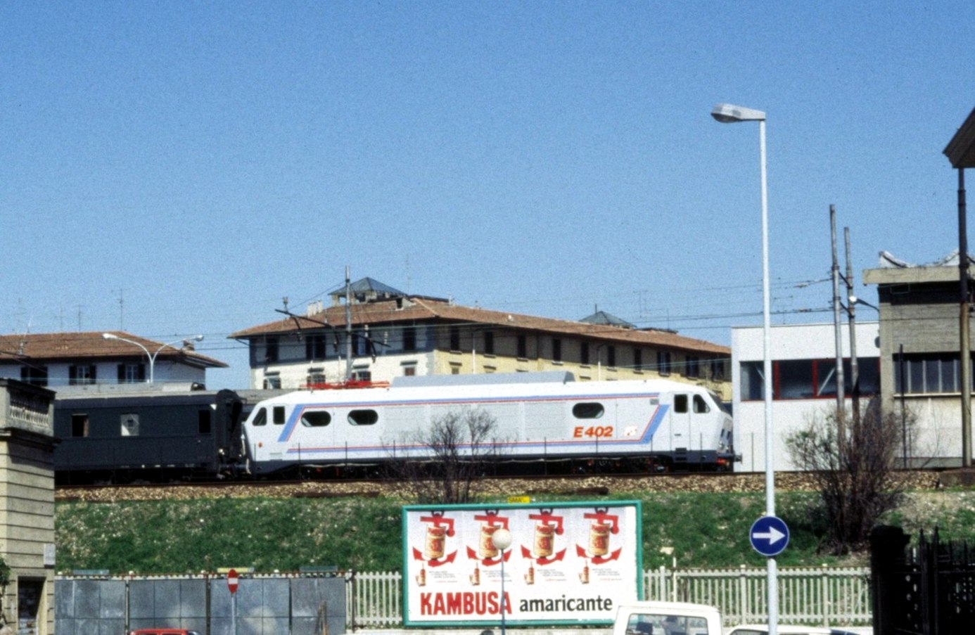 e402 0.JPG