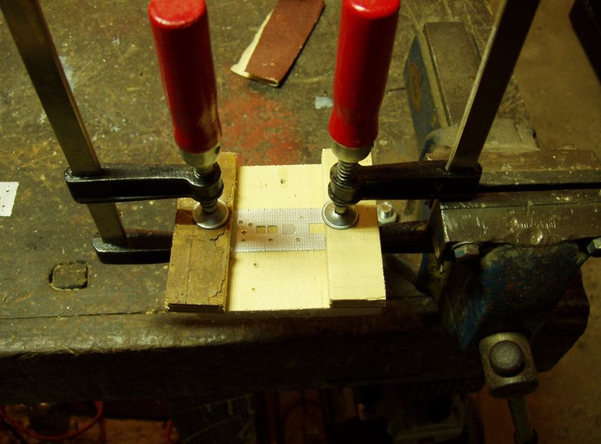 apparecchio per forature.JPG