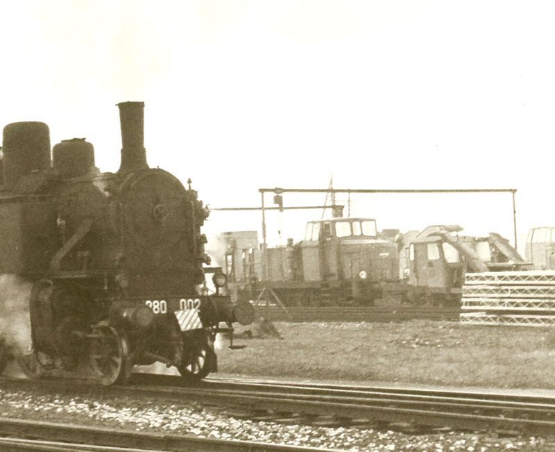 880002-3.jpg
