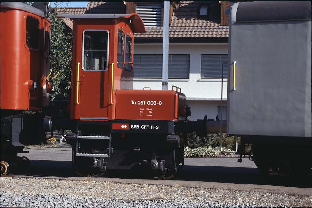 Ta-251-003-1.jpg
