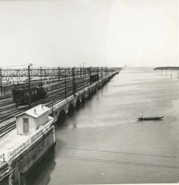 1957 006 Save0010.jpg