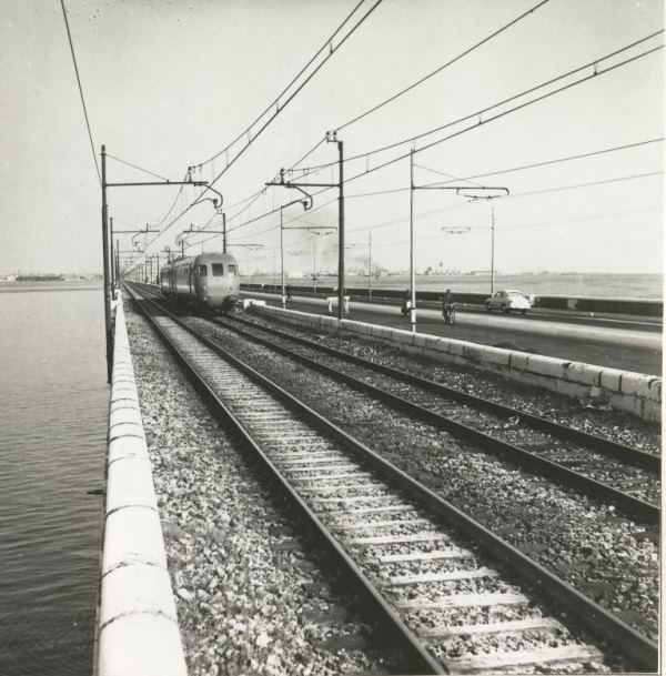 1957 001 Save0011.jpg