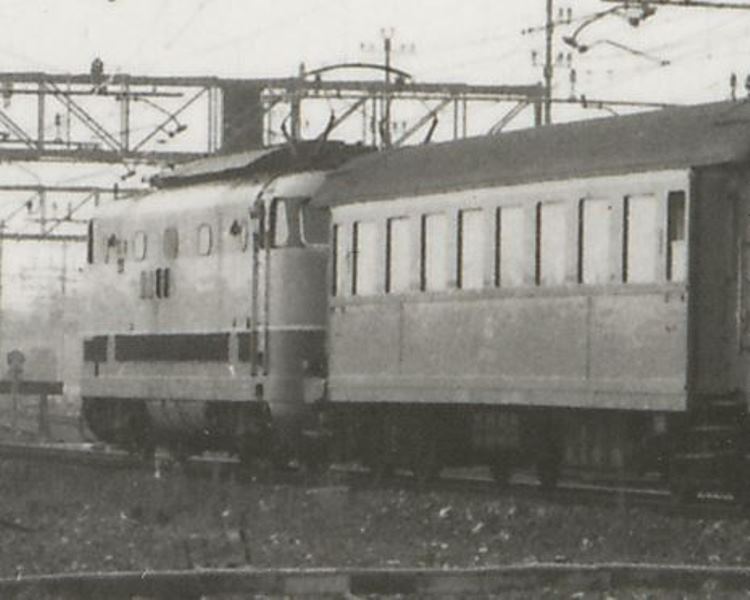 1975 particolare 2 E 444.jpg