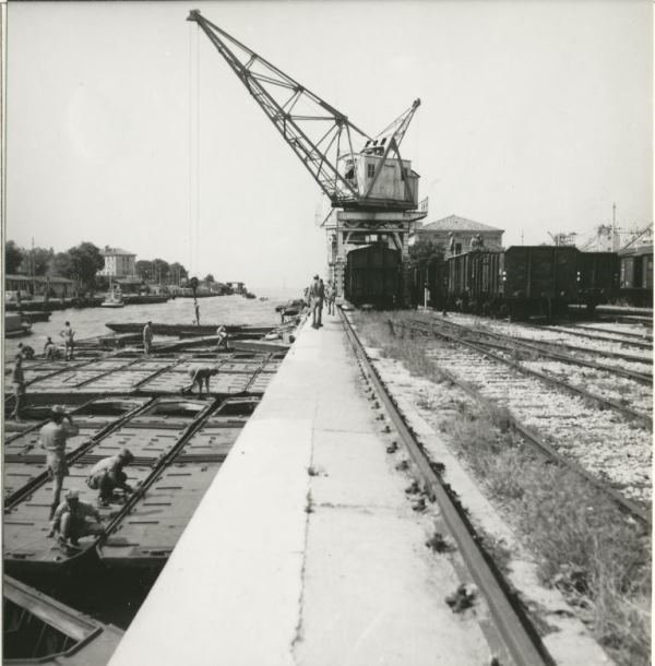 1966 35821 Save000.jpg