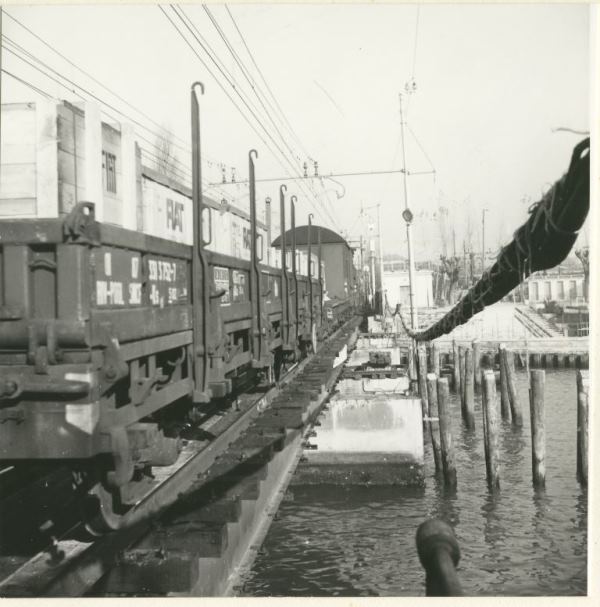 1971 45042 Save0010.jpg