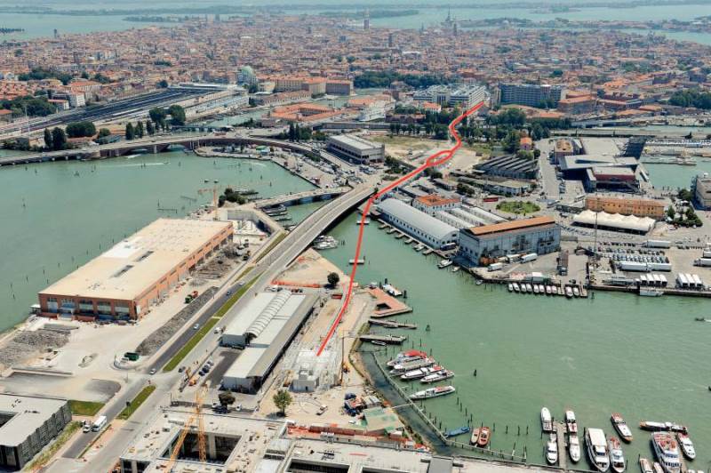 001 people mover.jpg