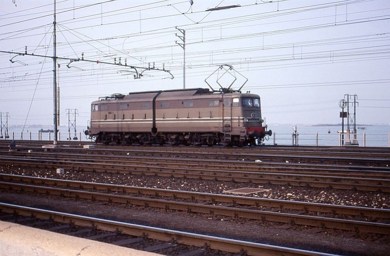 008 E 645.066 1979.02.26 Venezia Santa Lucia emilio crignola.jpg