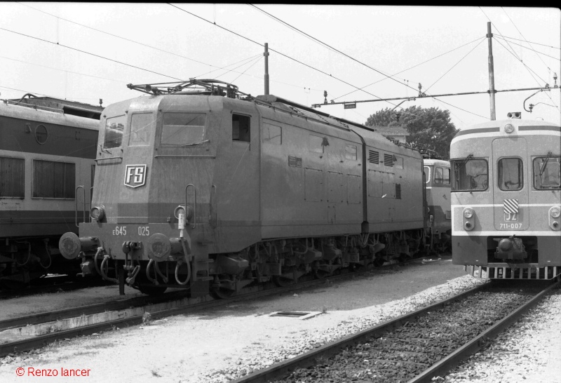 E 645 025.jpg