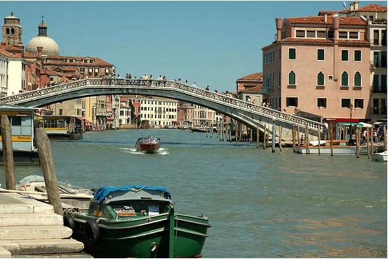 013 Ponte degli Scalzi.jpg