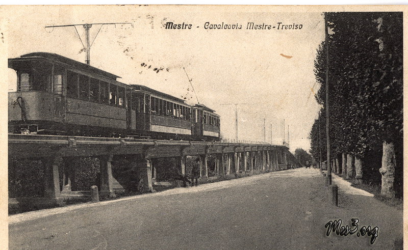 Il tram sul Terraglio in zona Quattro cantoni.jpg