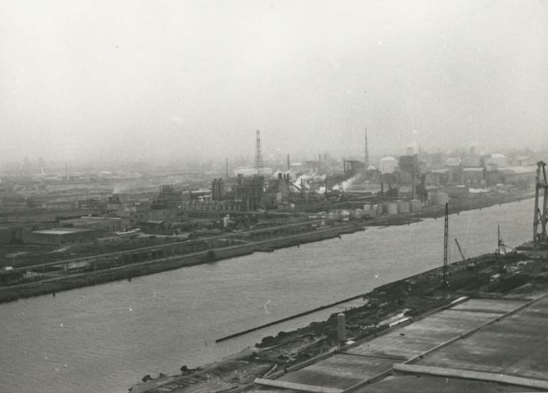 1980 60521 Porto Industriale Porto Marghera Save0010.jpg