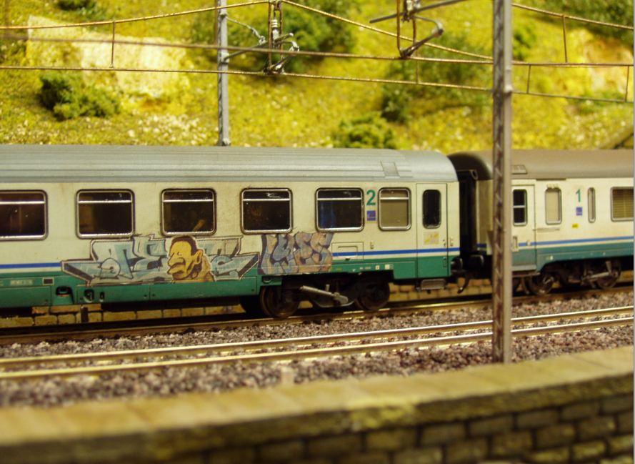 dettaglio graffiti.JPG