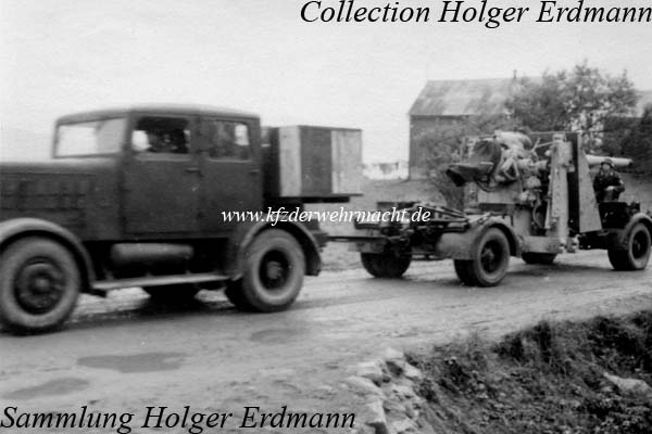 Hanomag_ST_100_W_-_8-8cm_Flak_36.jpg