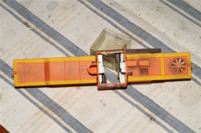 D 143 2043 3.JPG