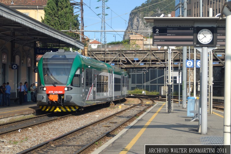 ATR 125.004-inaugurazionenuovotreno.Lecco-12.9.2011.forumTT.jpg