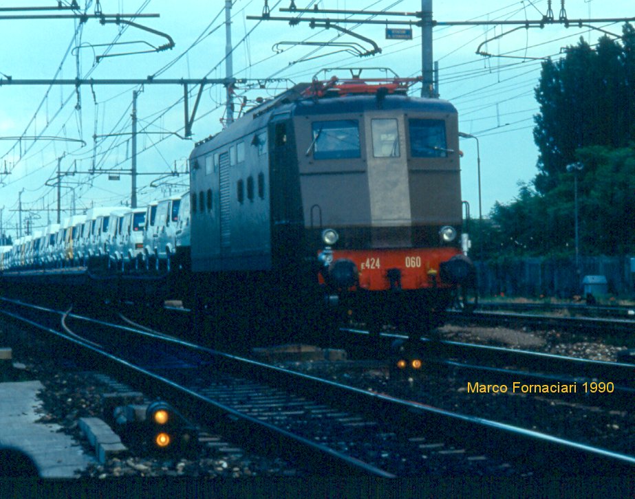424060_1990.jpg