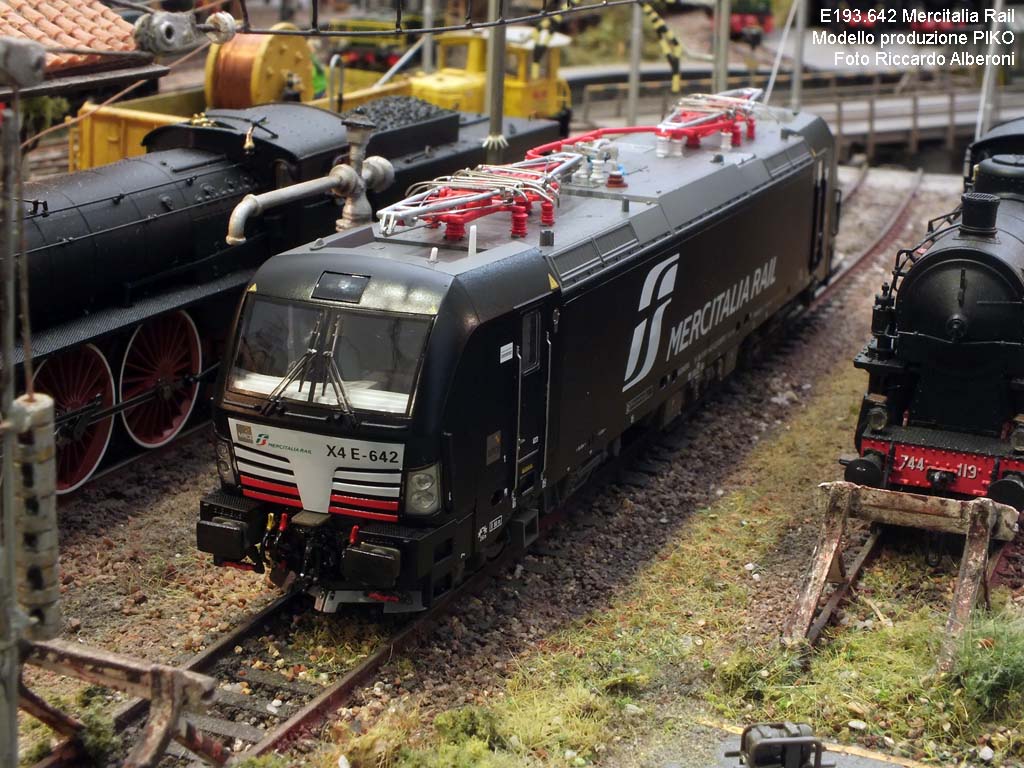 E193.642 001.jpg