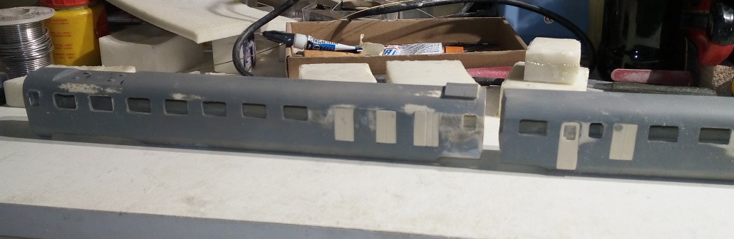 Un ETR di classe ETR 30032 lato destro.jpg