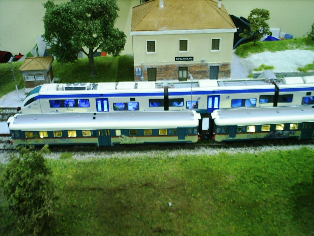 S3000044.JPG