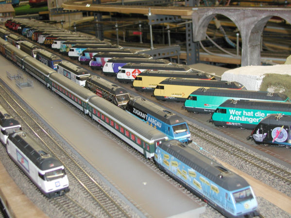 Re_460-Parade.jpg
