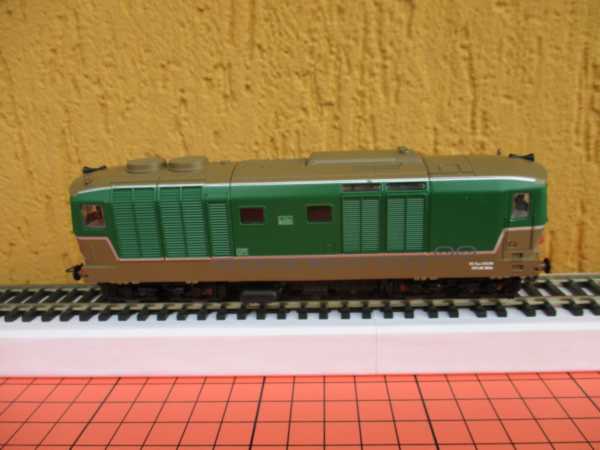 D445 1012 - 2.JPG