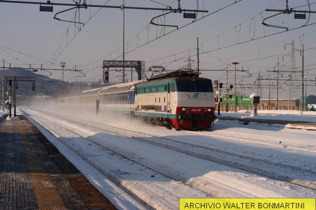 E.444.102-ForumduegieditriceTT-02.02.201216..jpg