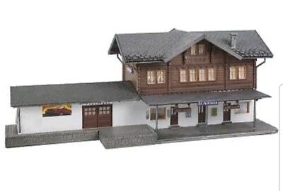 Faller-H0-110098-wie-191730-Bahnhof-St-Niklaus.jpg