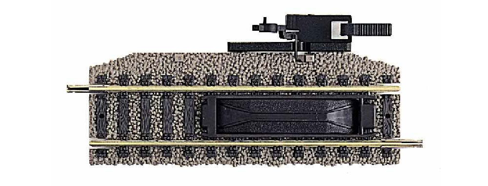 Fleischmann 6114 con comando manuale montato.jpg