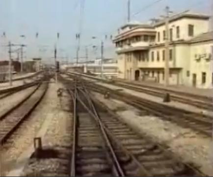 Wien - In partenza dalla vecchia Sudbahnhof.JPG
