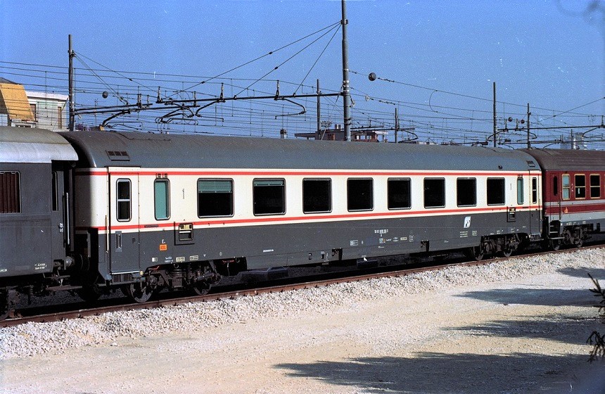 900511-34 (3).jpg