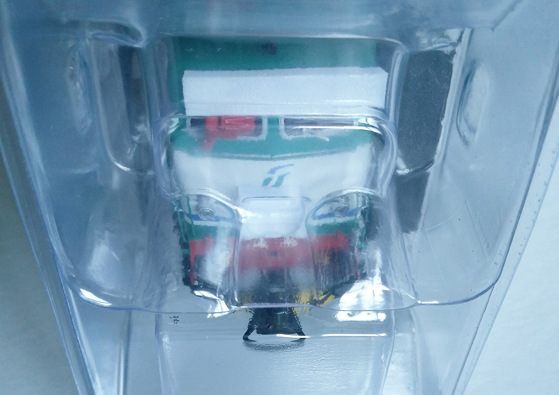 HR2772_2.jpg