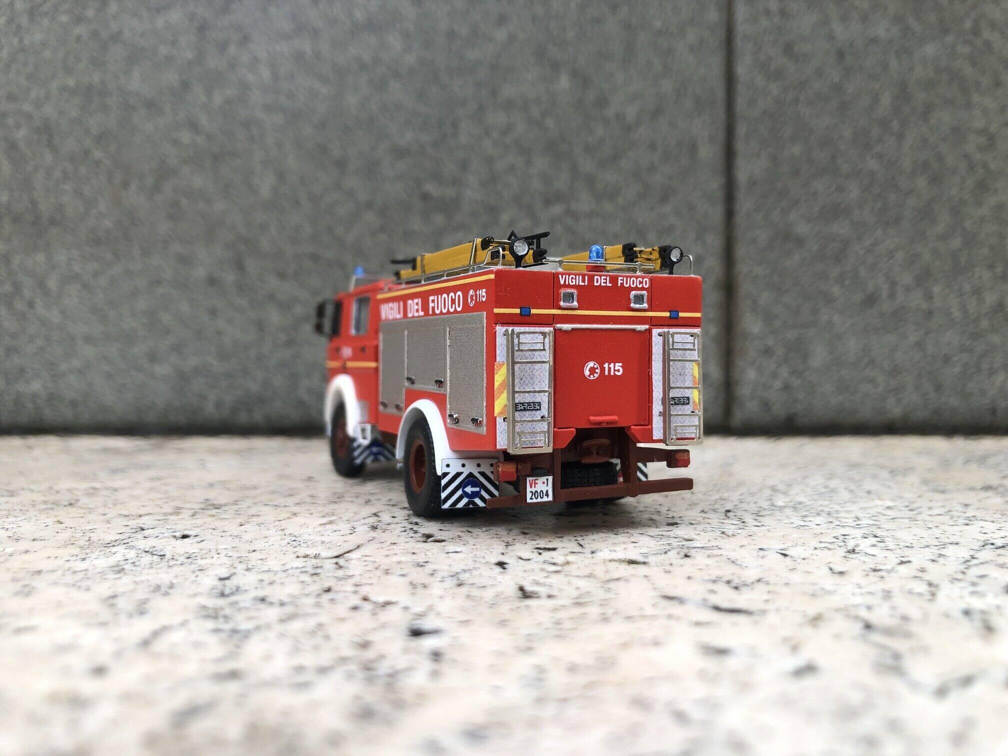 Fiat 160 APS Parafanghi Bianchi 3.jpg