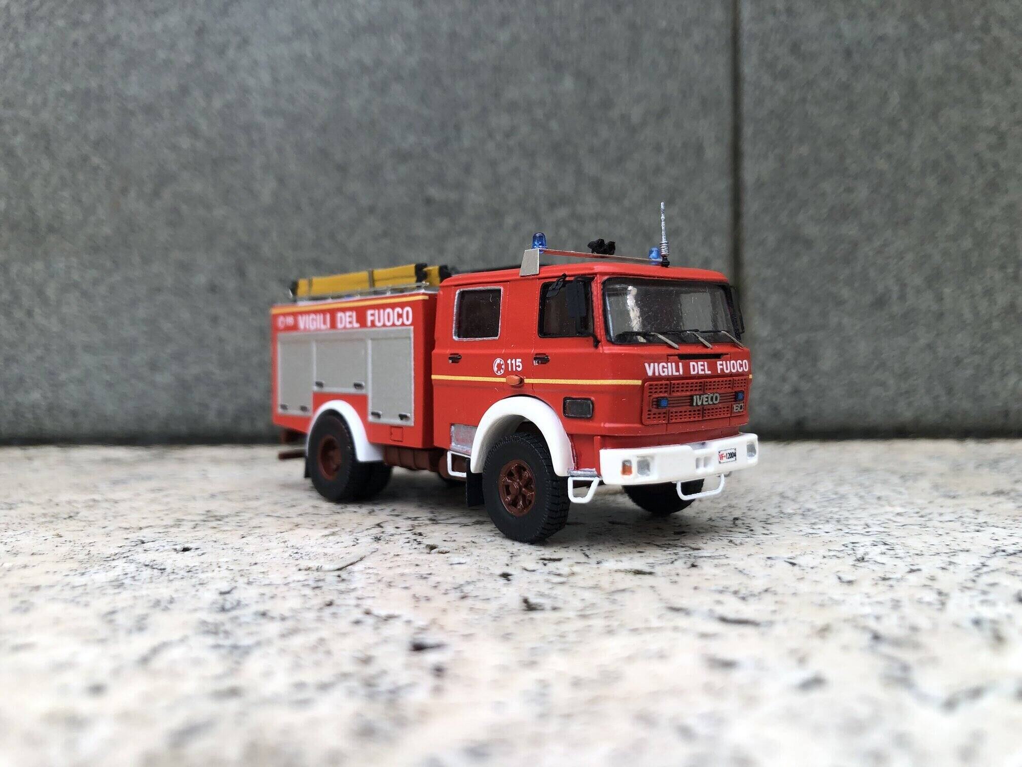 Fiat 160 APS Parafanghi Bianchi 4.jpg