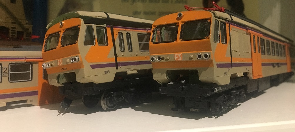 ALe e Le 724 con loghi e ghiere fari.JPG