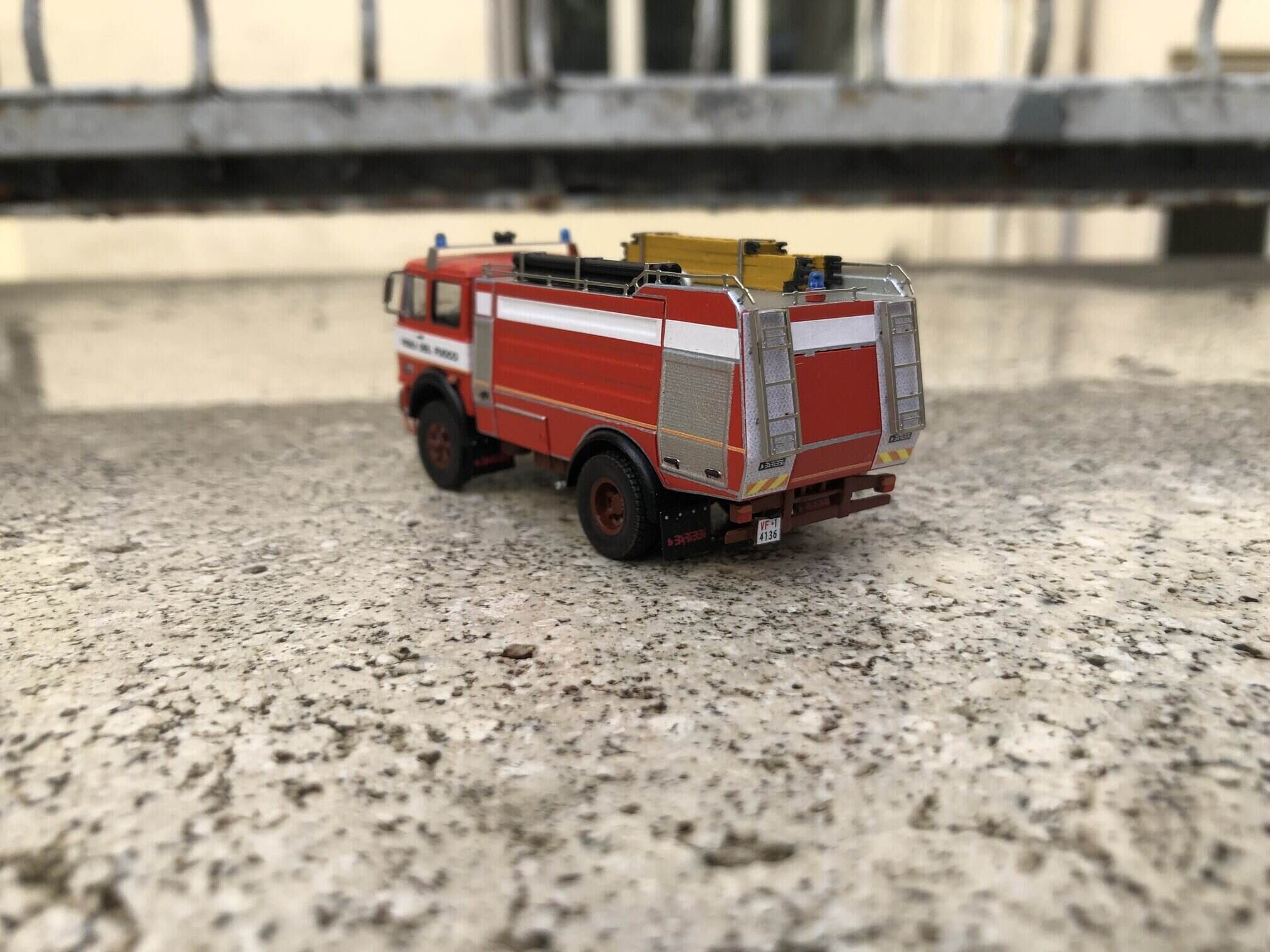 Fiat 160 ABP Parafanghi Neri 3A.jpg