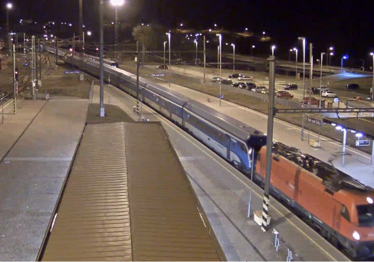 2020-03-13 23-38 RailJet ceco trainato da Taurus RailCargo austriaca.jpg