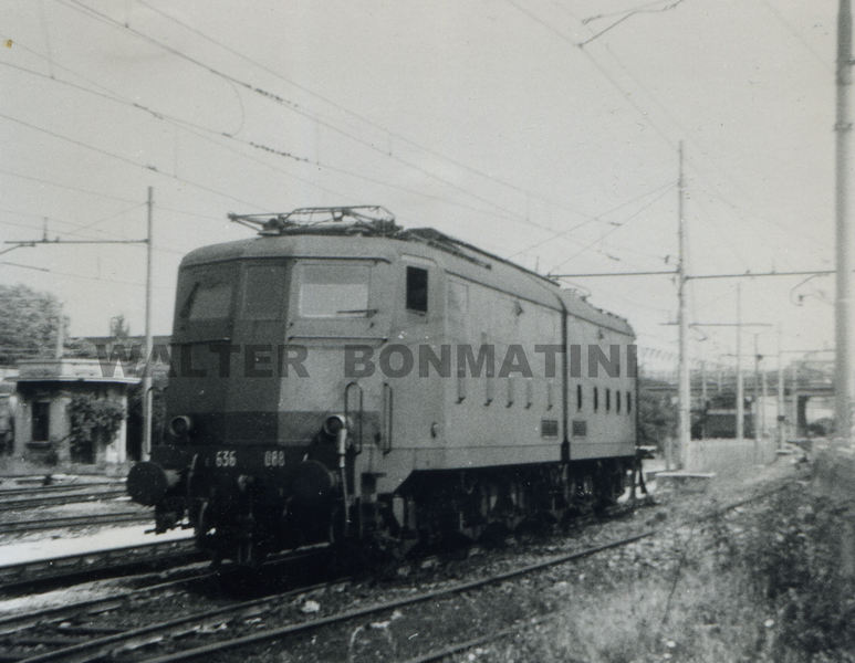 E.636.088-DL Mi.Ce+E.626insecondopiano-6-1979-archivioWB-fotografia FORUM 2G Rotabili.jpg