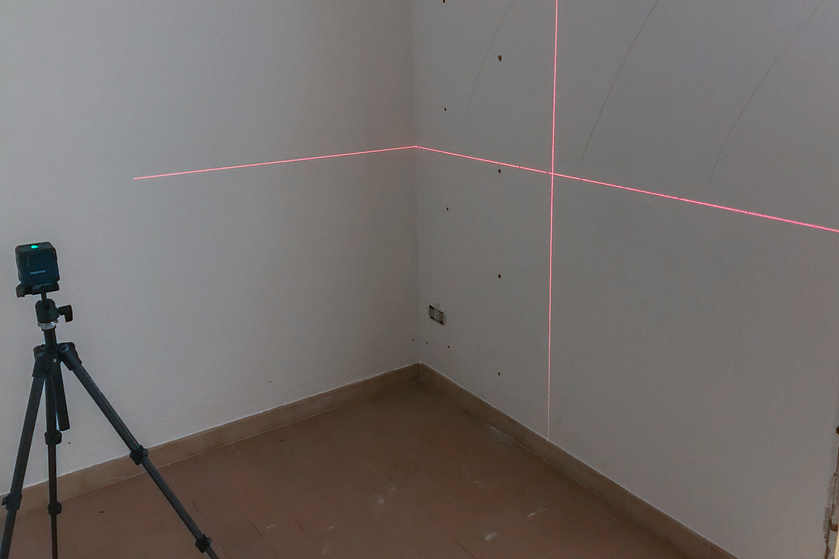 livella-1 1200 px.jpg