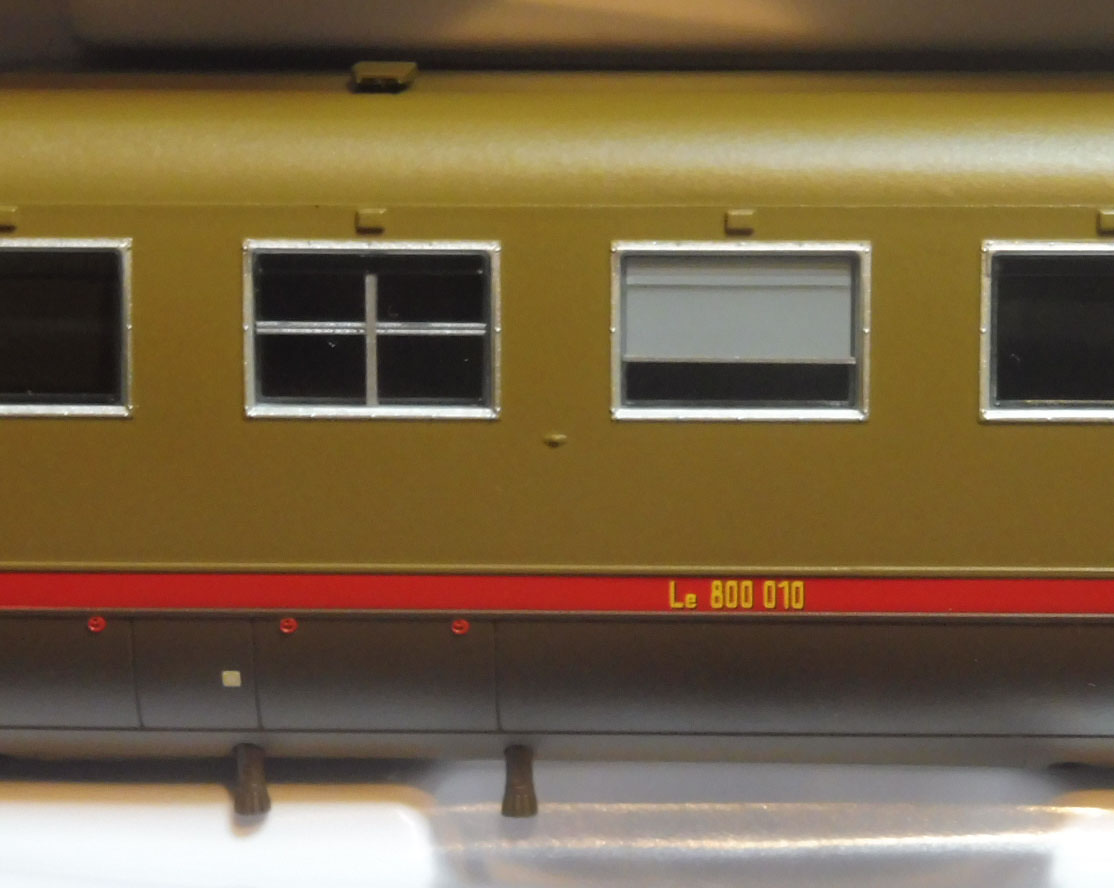Le800 - 1.jpg