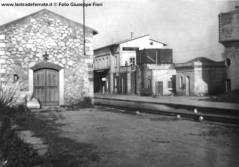 rsz_11magazino_stazione_di_monti_1973.jpg