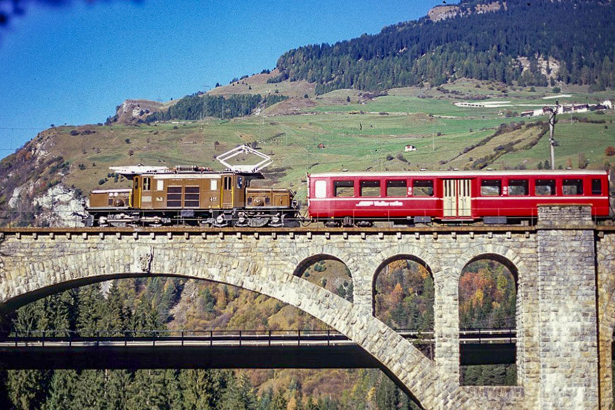 Ge 6 6 I 411 sul Solisviadukt.jpg