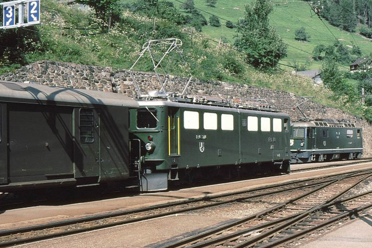 Ge 6 6 II 701 Raetia 1982.jpg