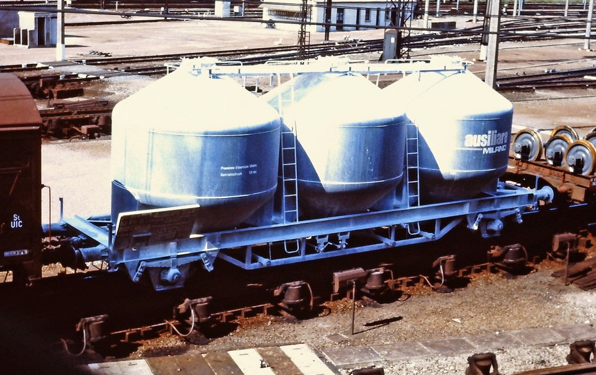 Ucs 3 pere in Francia.jpg