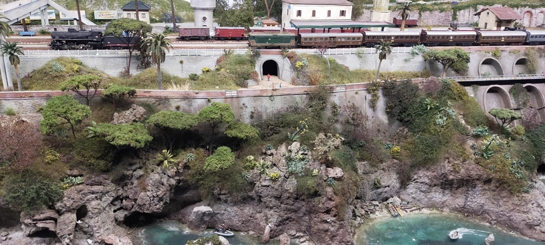 plastico con d 345 fs.jpg