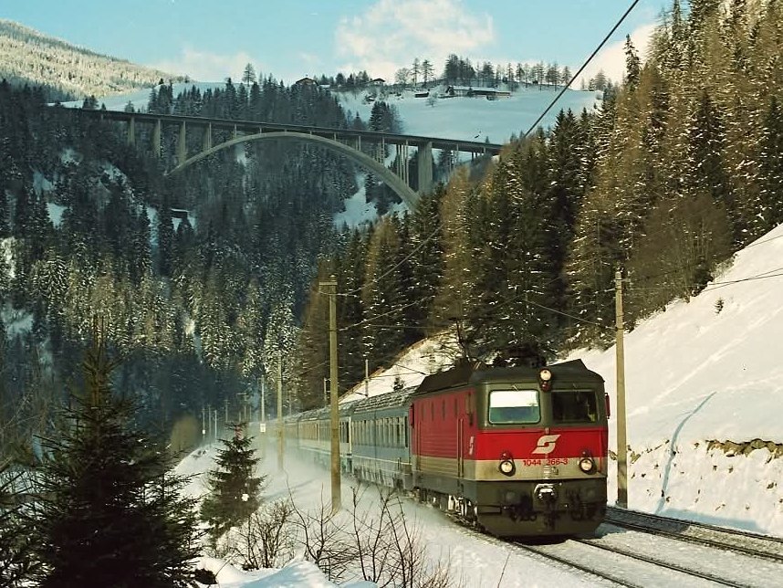 OBB Rh 1044 266 - 3.jpg