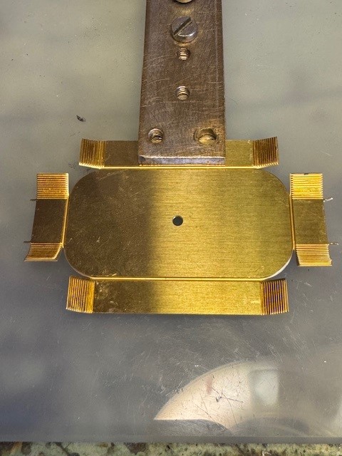 Piegatura lamierino coperchio 2.jpg