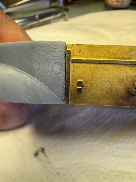 Fissaggio calandra lato sx.jpg