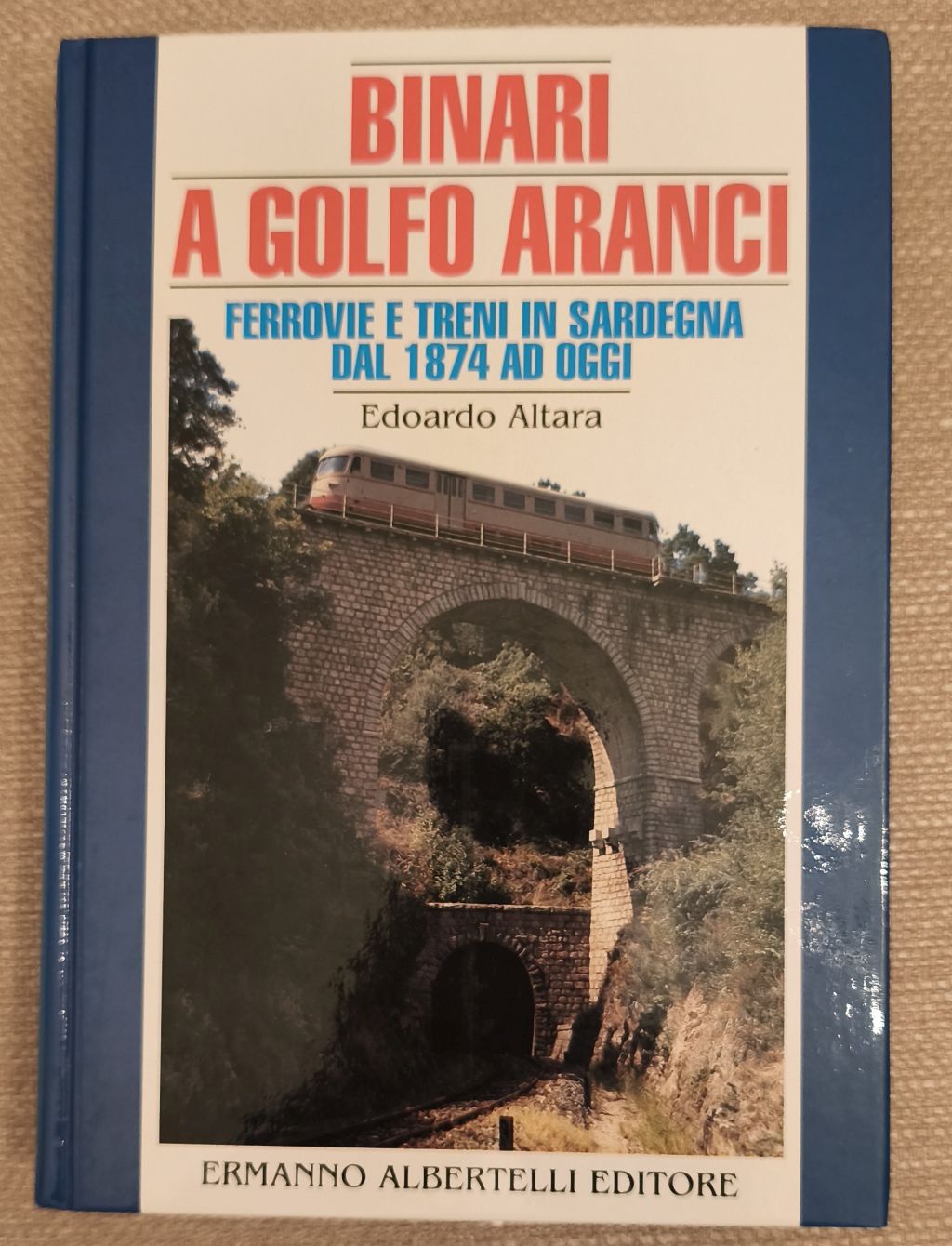 Binari a Golfo Aranci.jpg