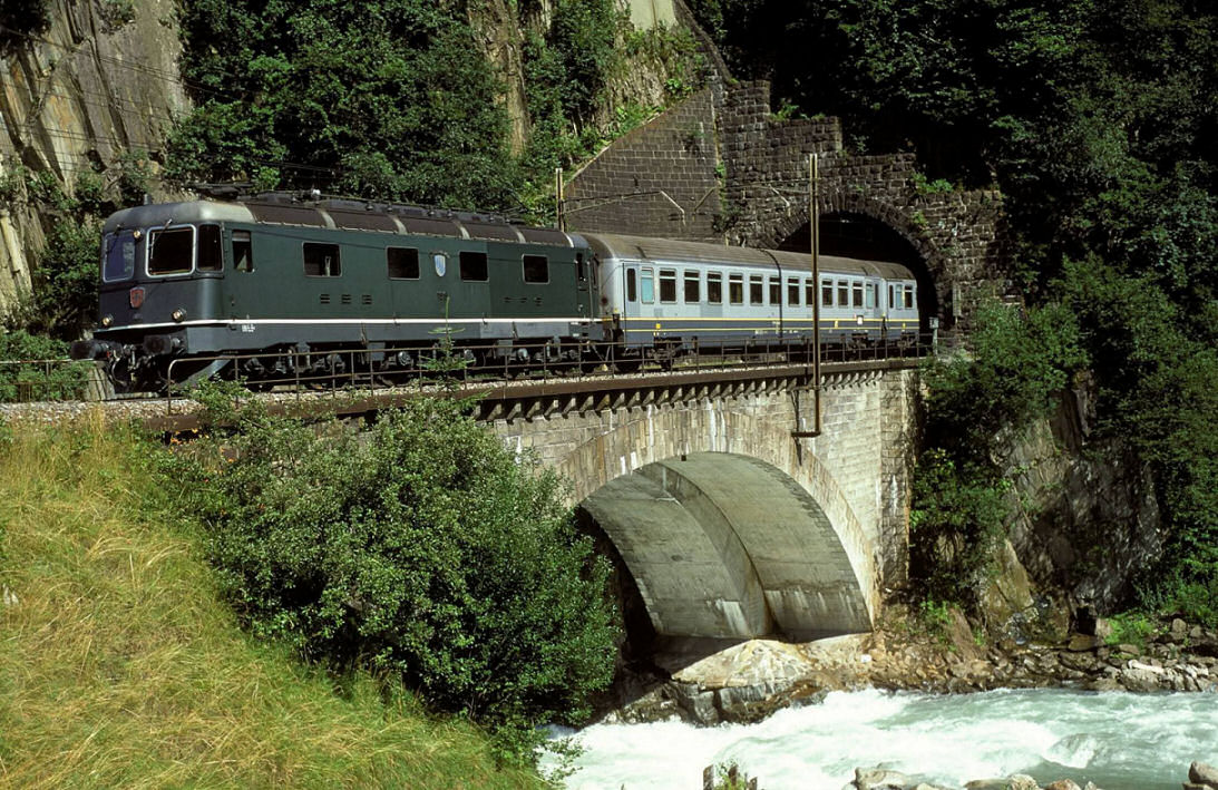 SBB Re 620 + Z1.jpg