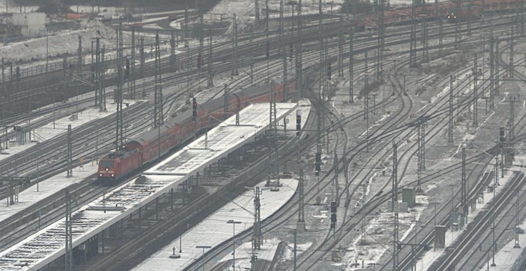 Stuttgart - zoom di deviata con neve.JPG